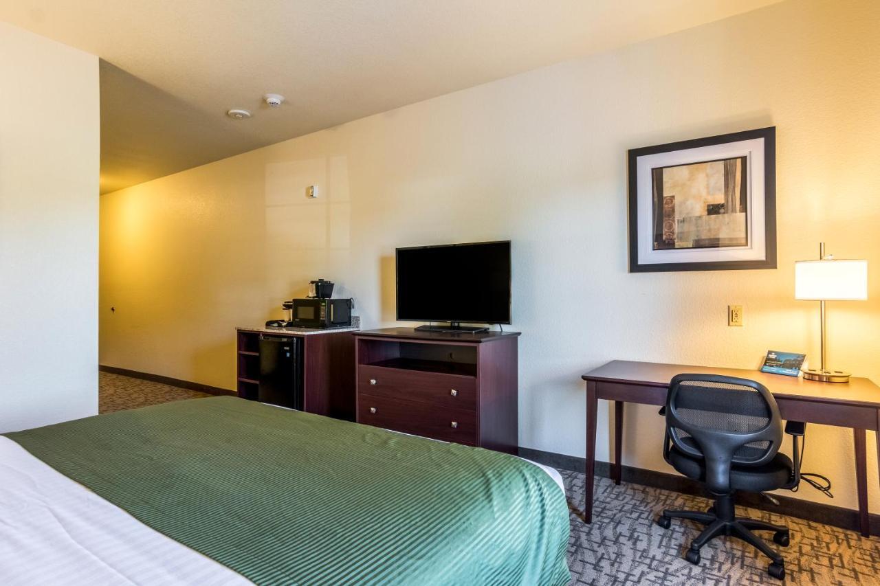 Cobblestone Hotel & Suites - Greenville Luaran gambar